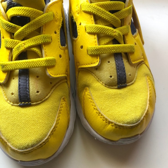 Nike - Picture 3 of 5